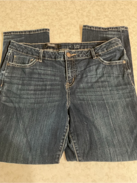 Simply Vera Vera Wang Denim - Simply Vera Vera Wang Blue Cropped Capri Jeans. Size 12